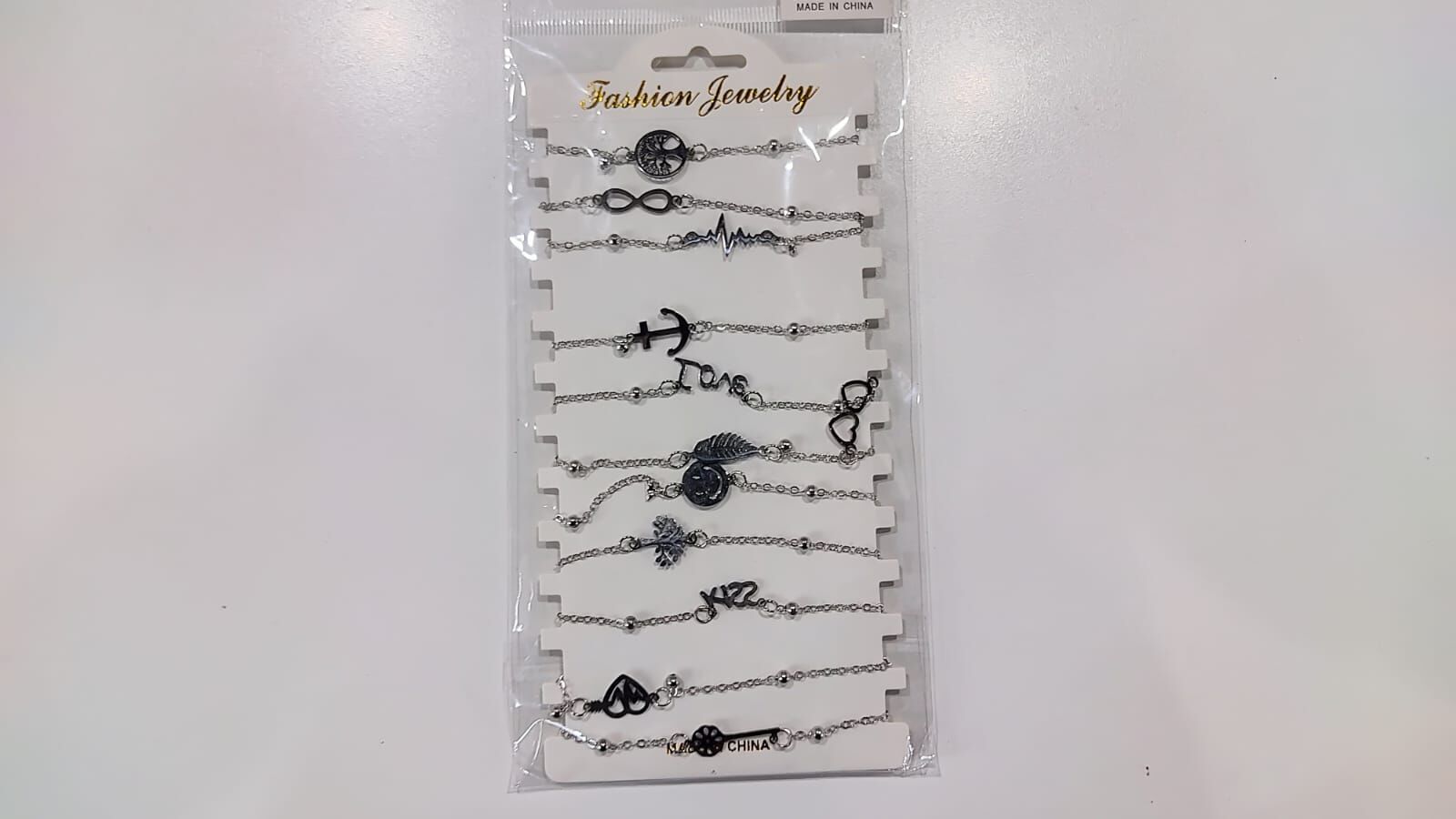 ✨💖 Pulsera de Acero con Dijes 💖✨