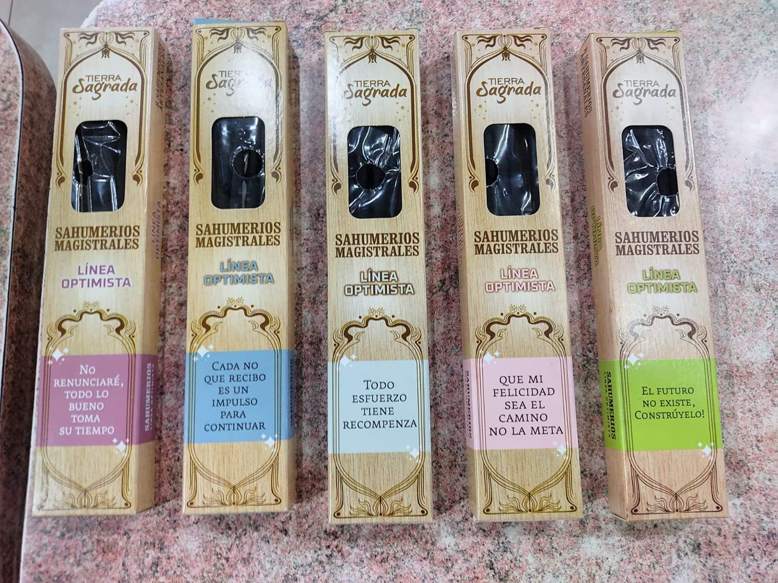 🌿 Sahumerios Tierra Sagrada – Línea Optimista (Caja x8 varillas) 🌿