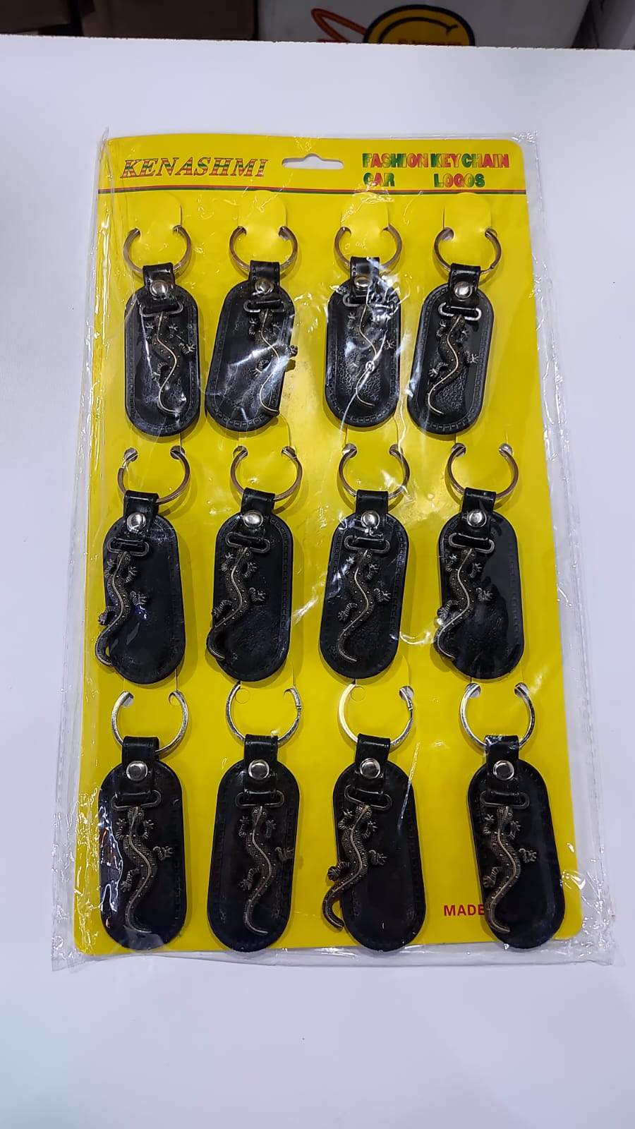 🦎✨ Llaveros de Cuero con Iguanas de Metal Doradas x Docena ✨🦎